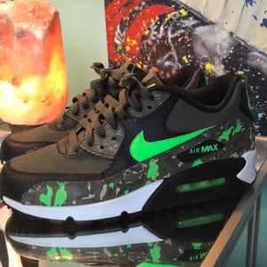 Nike Air Max Olive green shoes with camo detail